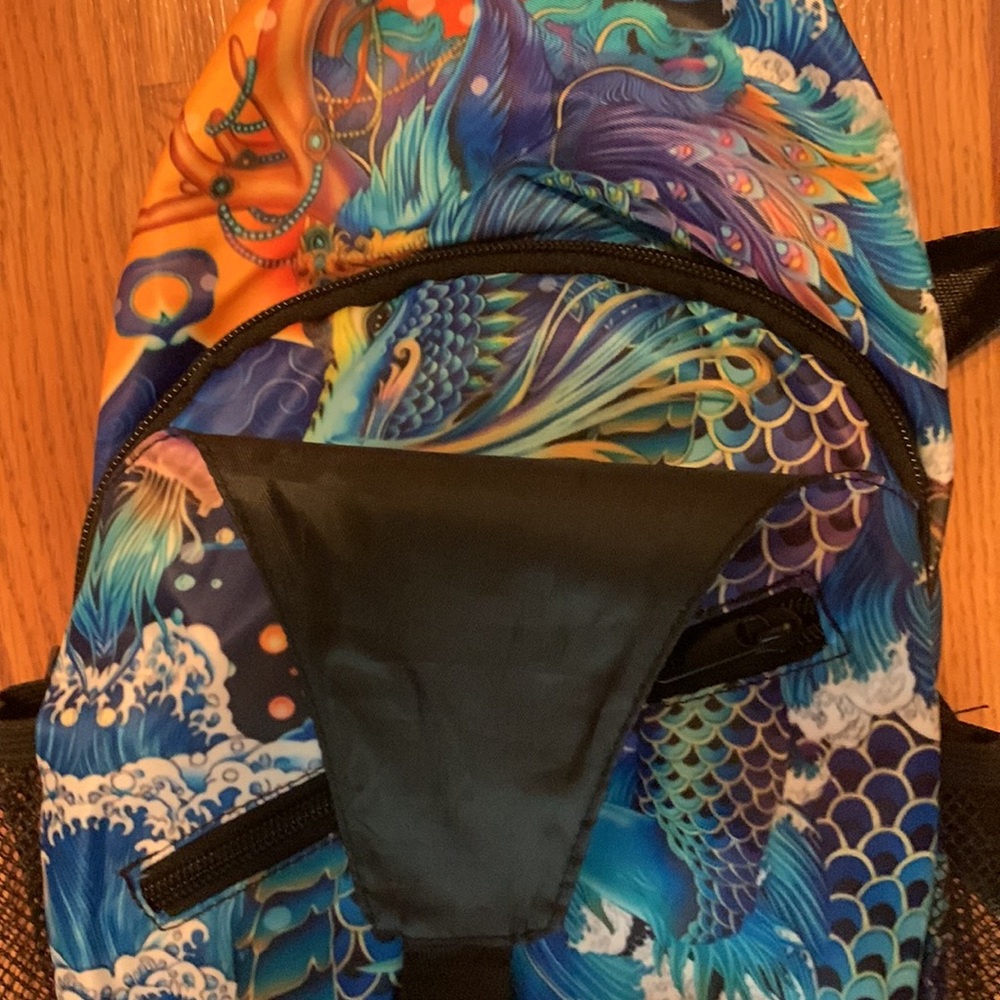 Dragon sling backpack - Picture 5 of 8